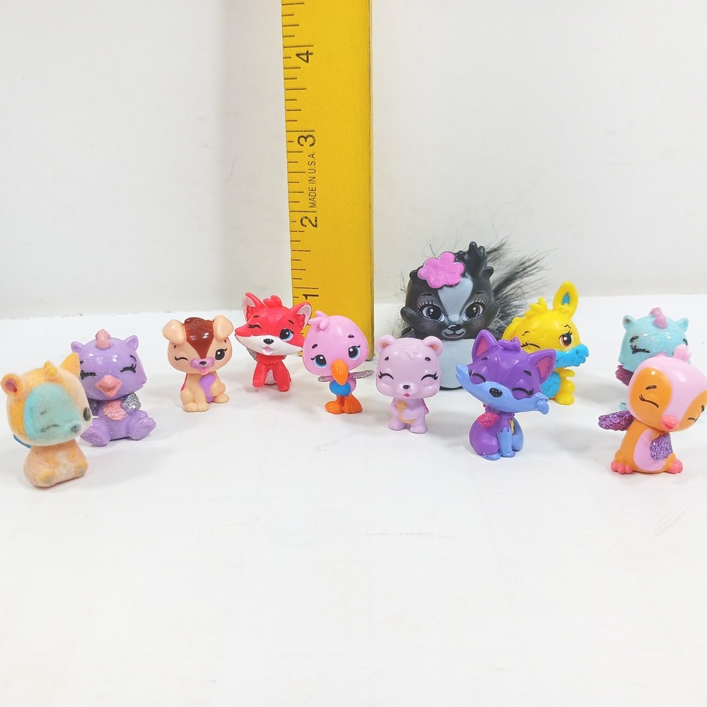 Hatchimals CollEGGtibles Lot of 11 Mini Figures Skunk Bird Fox Glitter Flocked